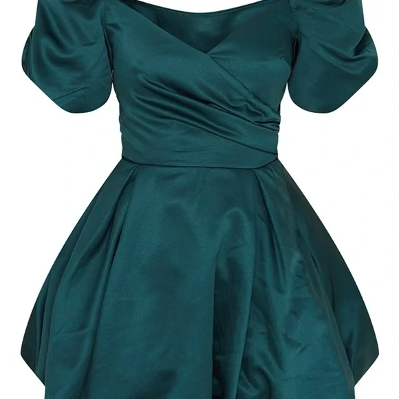 PrettyLittleThing | Dresses | Emerald Green Satin Puff Sleeve Puff Ball  Dress | Poshmark